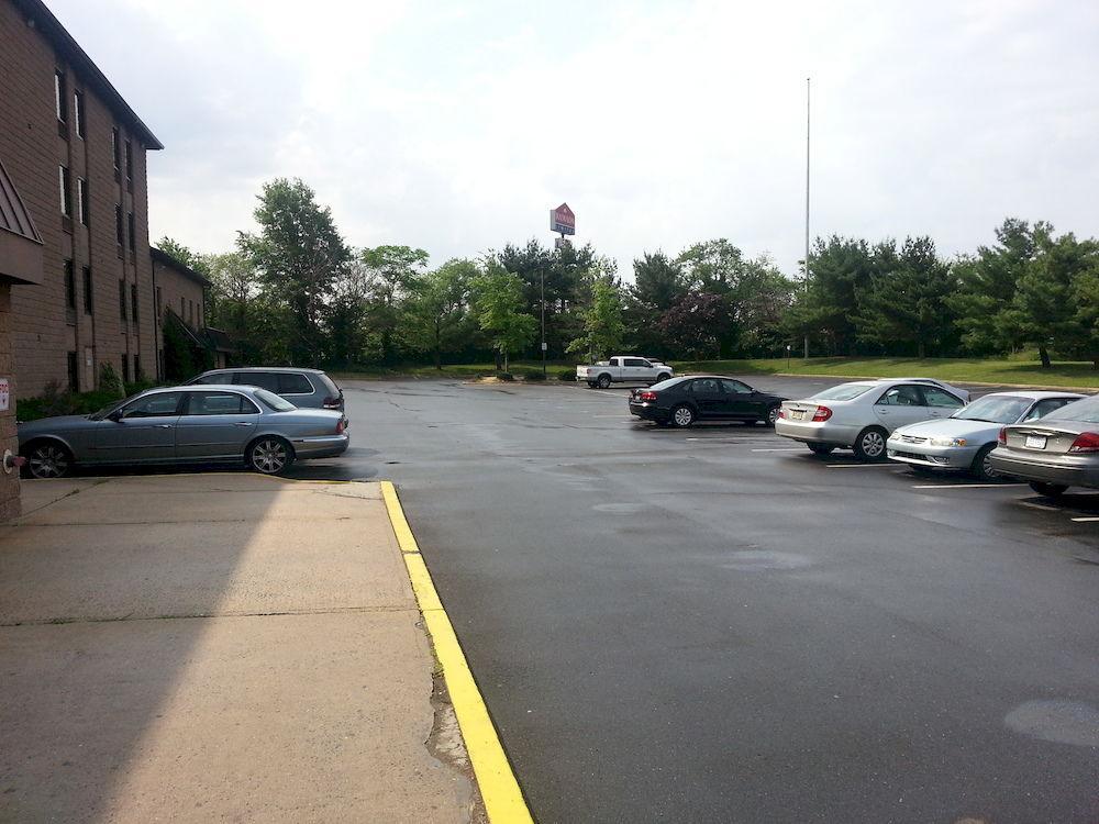 Town Inn & Suites South Plainfield-Piscataway Екстер'єр фото