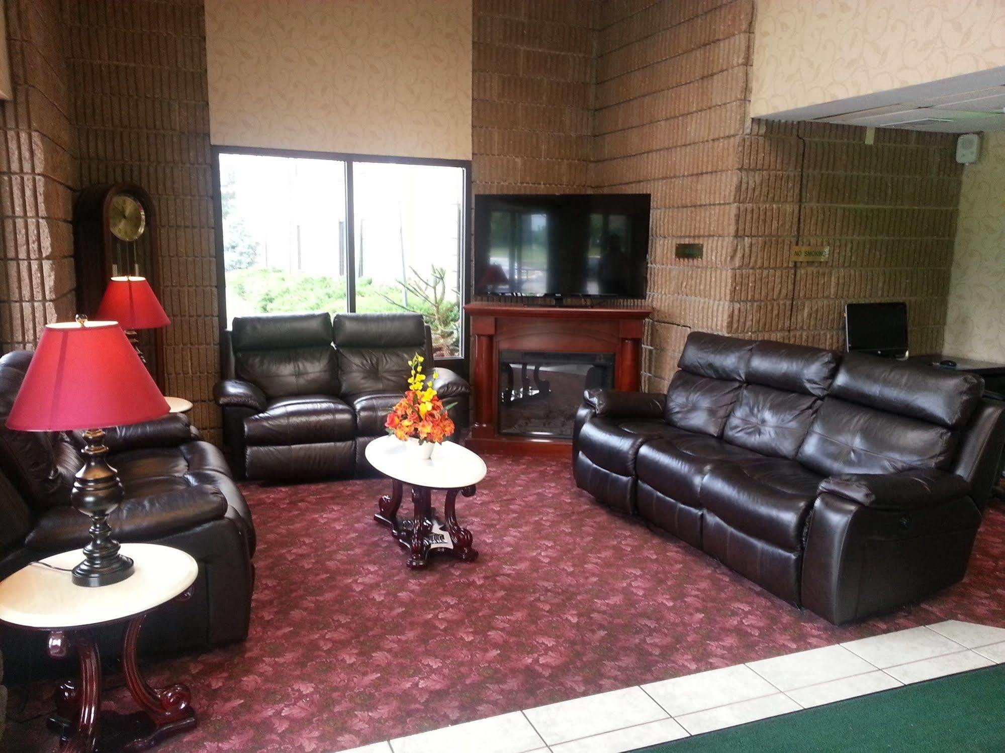 Town Inn & Suites South Plainfield-Piscataway Екстер'єр фото